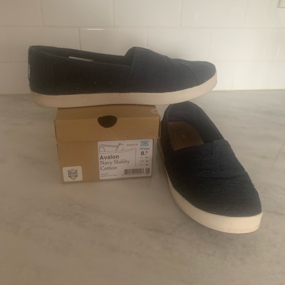 Toms Avalon Navy shoes - Picture 4 of 5